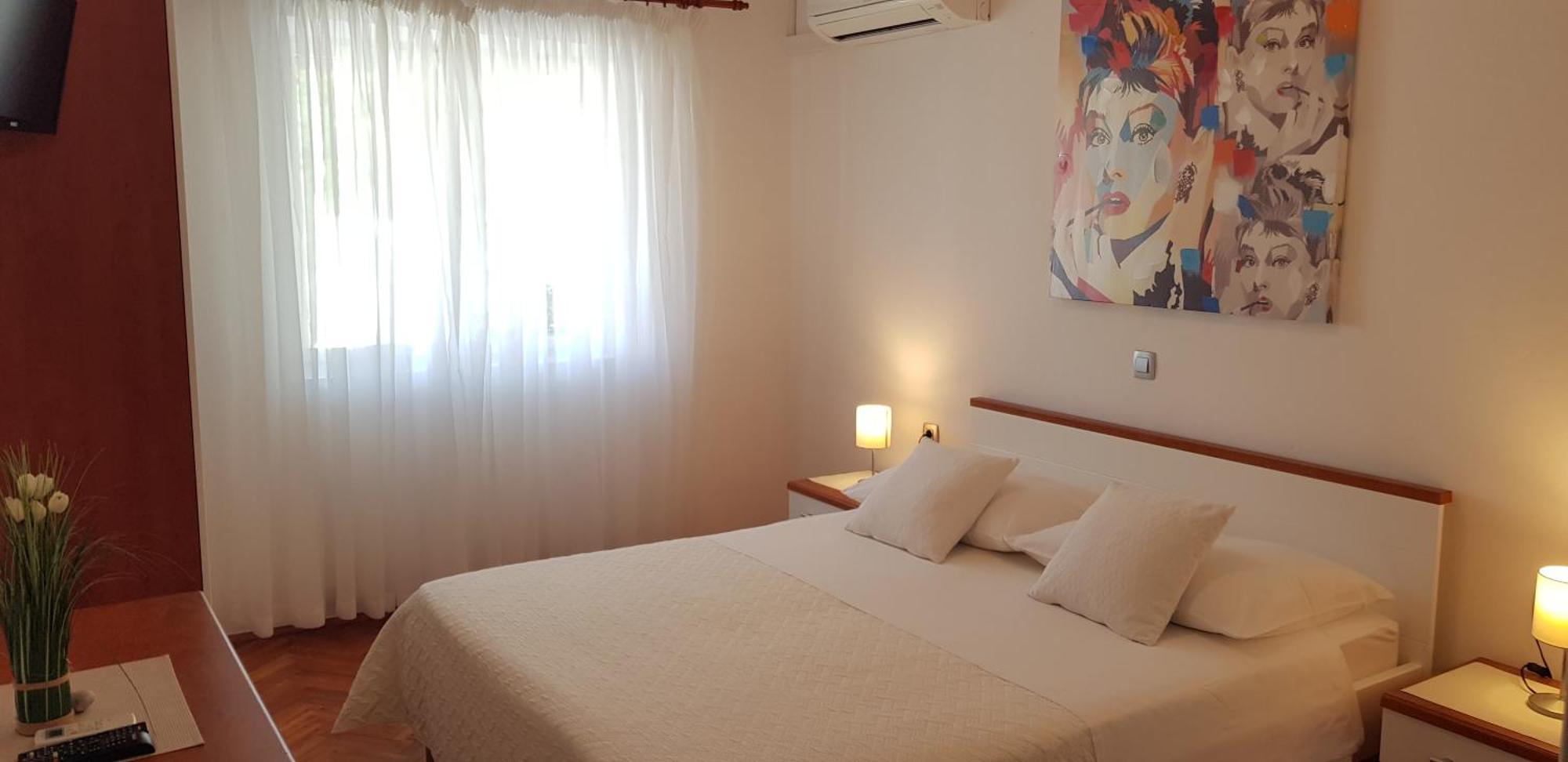 Huljic 3* Hvar Town